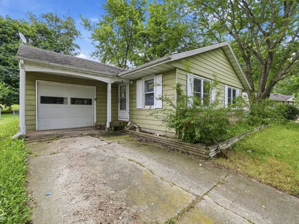 609 Airedale Dr, Hartford City, IN 47348