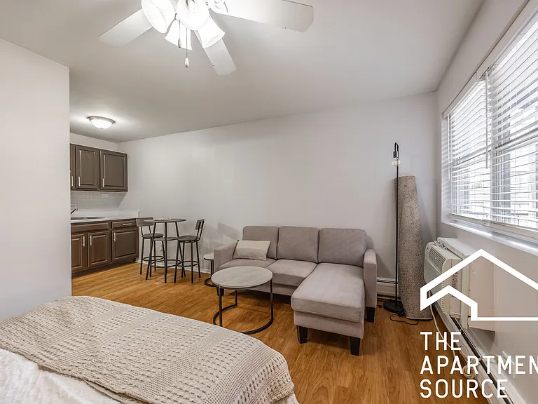 4541 N Beacon St #3D — Photo 3
