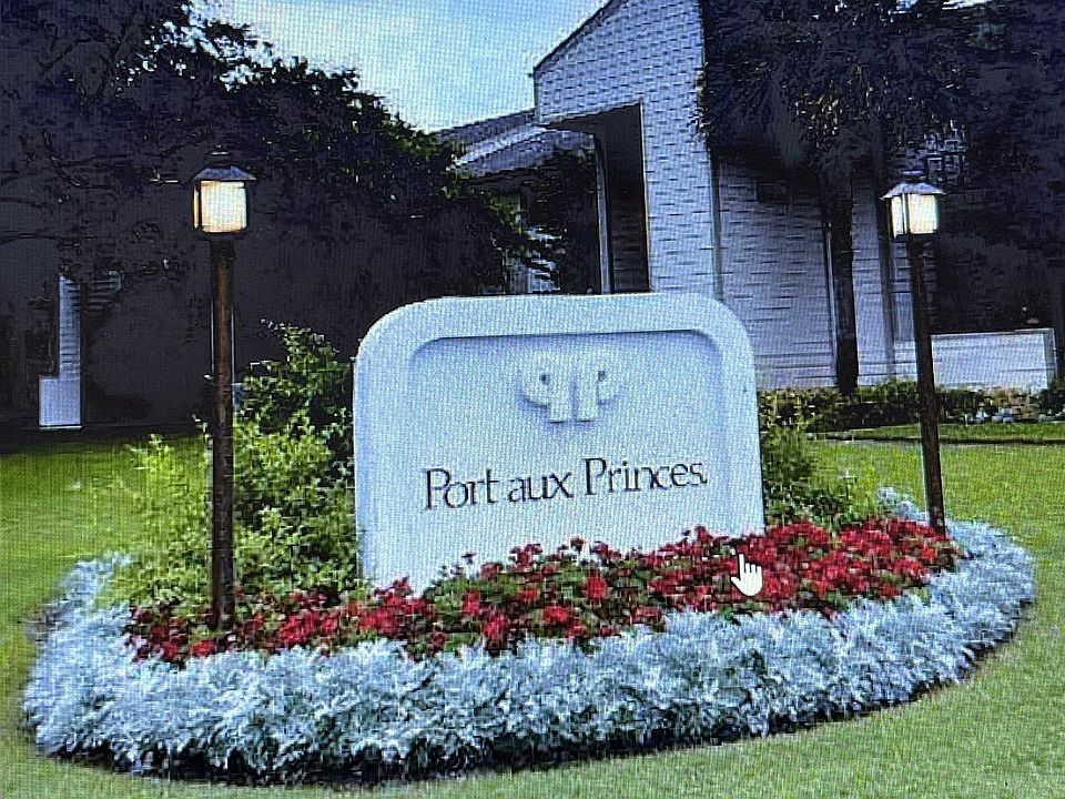 1st image of 7024 N Holiday Dr
