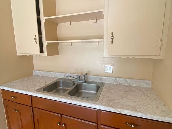 4th image of 1540 E Artesia Blvd #26