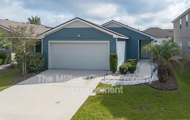 3 bed, 2.0 bath, 1436 sqft, $1,900 — Photo 1