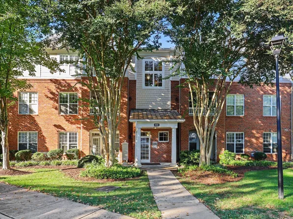 8241 Allyns Landing Way APT 302, Raleigh, NC 27615