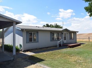 225 E Sherman St, Athena, OR 97813