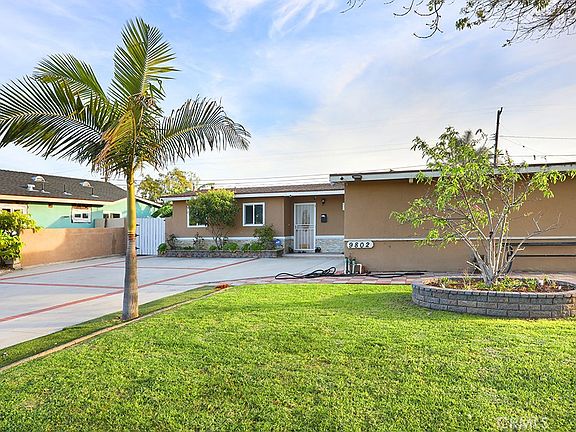 3rd image of 9802 Chanticleer Rd