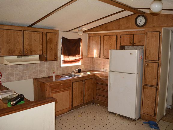 2nd image of 1540 Eagles Nest Ln