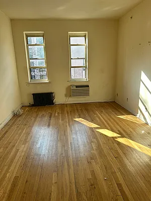 Rented by Eric Goodman Realty Corp | media 8