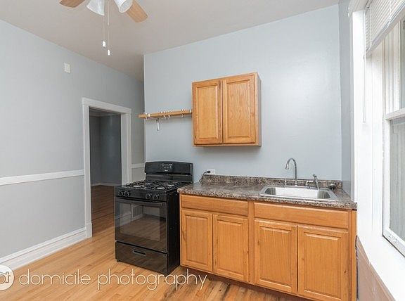 5th image of 3801 N Seeley Ave #2