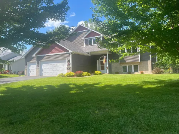 1845 Revoir St, Centerville, MN 55038