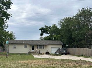 44 NE 20th Rd, Great Bend, KS 67530