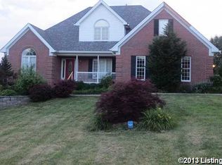 915 Willow Creek Ln, Louisville, KY 40245