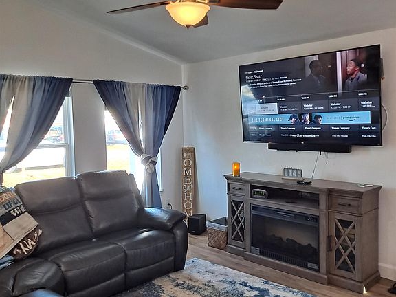 3rd image of 5266 Montejo Dr