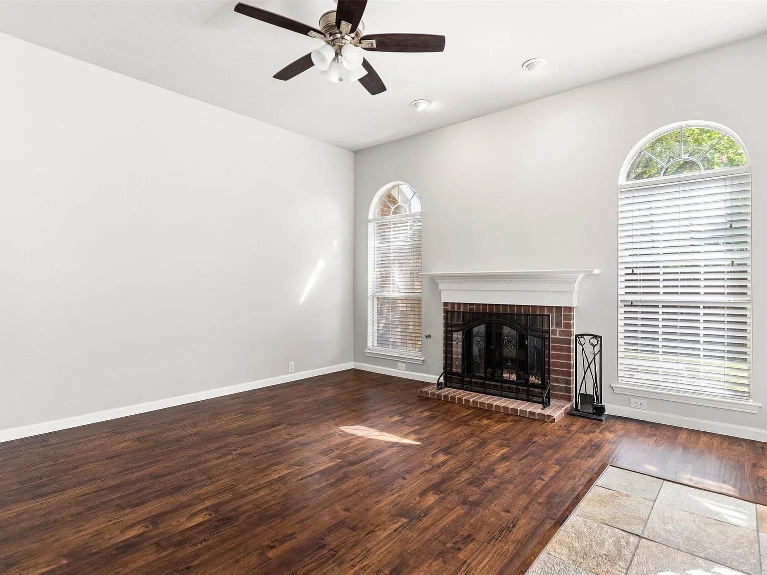 3 bed, 2.0 bath, 1686 sqft, $2,600 — Photo 4