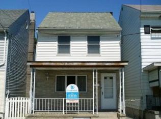 22 Pottsville St, Port Carbon, PA 17965