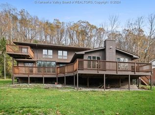 1337 Pennsylvania Ave, Saint Albans, WV 25177