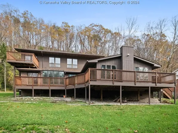 1337 Pennsylvania Ave, Saint Albans, WV 25177