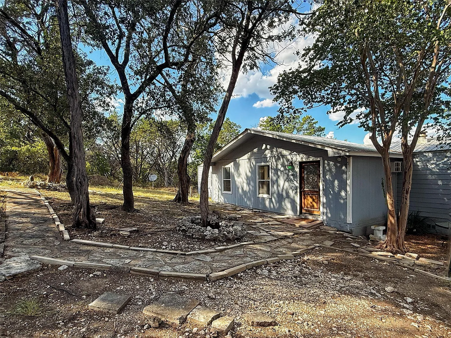 2 bed, 1.0 bath, 1008 sqft, $1,400 — Photo 4