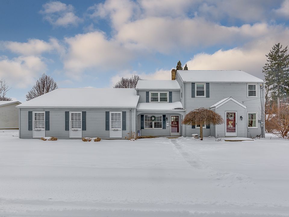 4 Bed 2 1/2 Bath Colonial