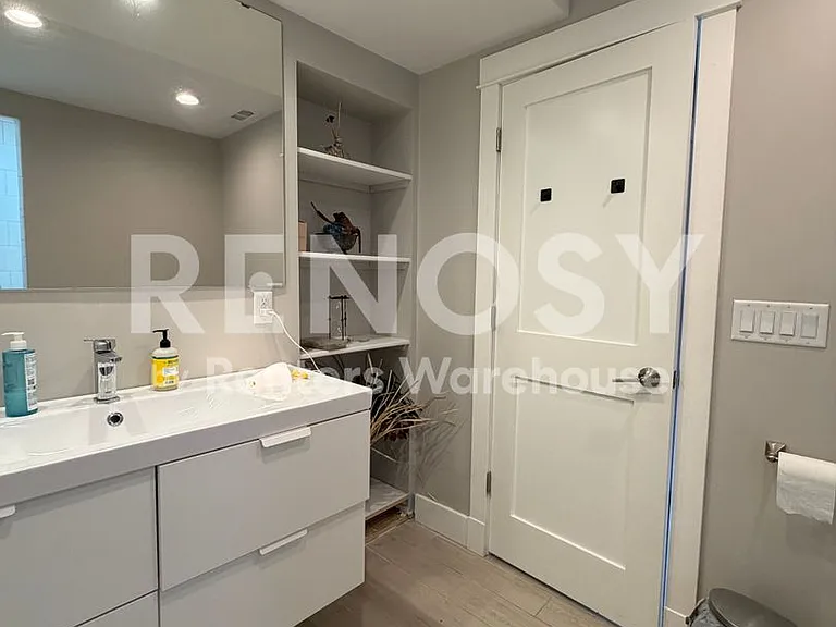 1721 Rivercrest Rd N — Photo 16