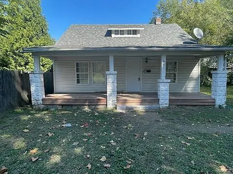 451 Mildred Ave photo 1