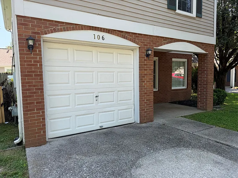 106 Meridian Ct — Photo 3