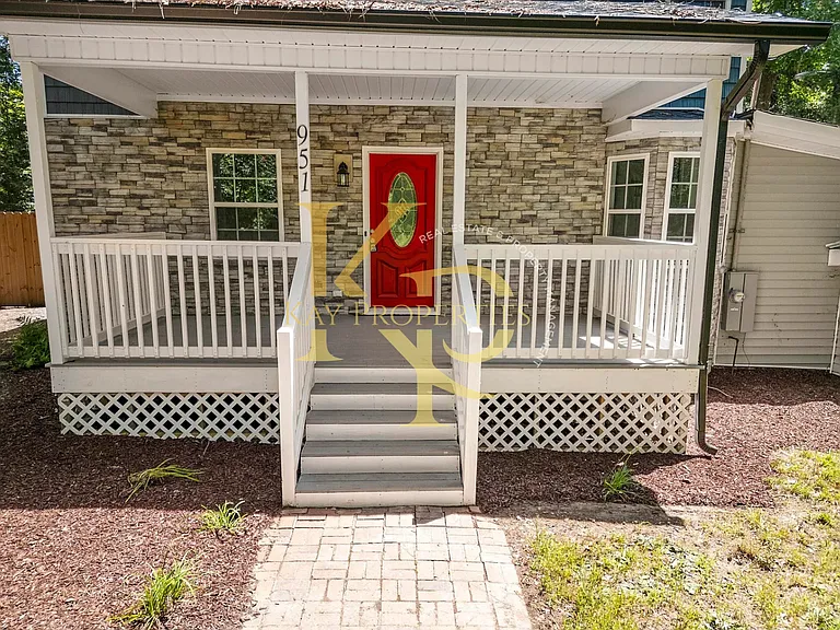 951 Walter Bright Rd — Photo 18