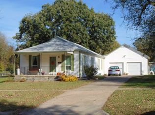 522 N 8th St, Fredonia, KS 66736