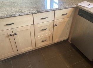 24 Woodcliff Dr, Simsbury, CT 06070