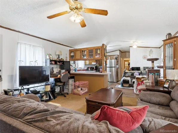 1570 Sedalia Way, Aurora, CO 80011