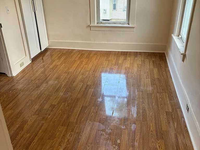 905 S Pine St — Photo 12