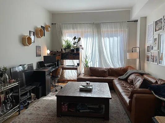 Rented by Compass | media 9