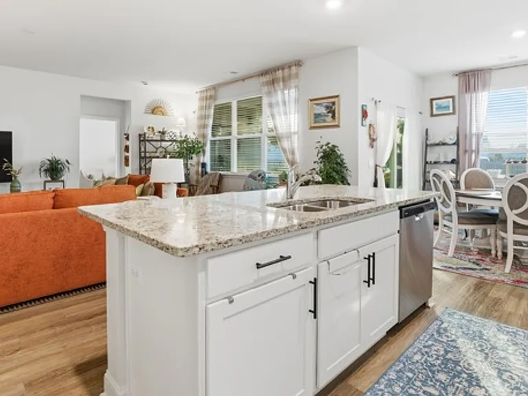 564 Foxtail Dr — Photo 13
