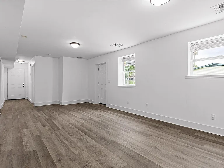 200 S Aster Ave #C — Photo 18