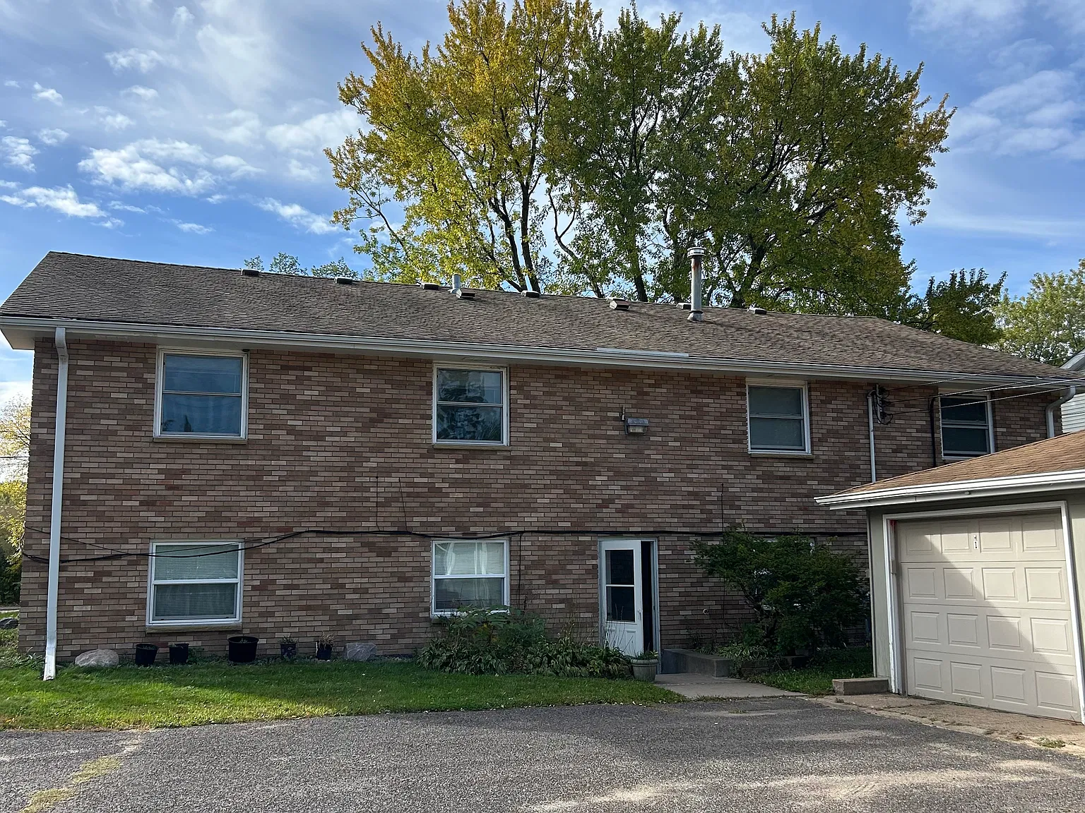 2 bed, $1,375 — Photo 2