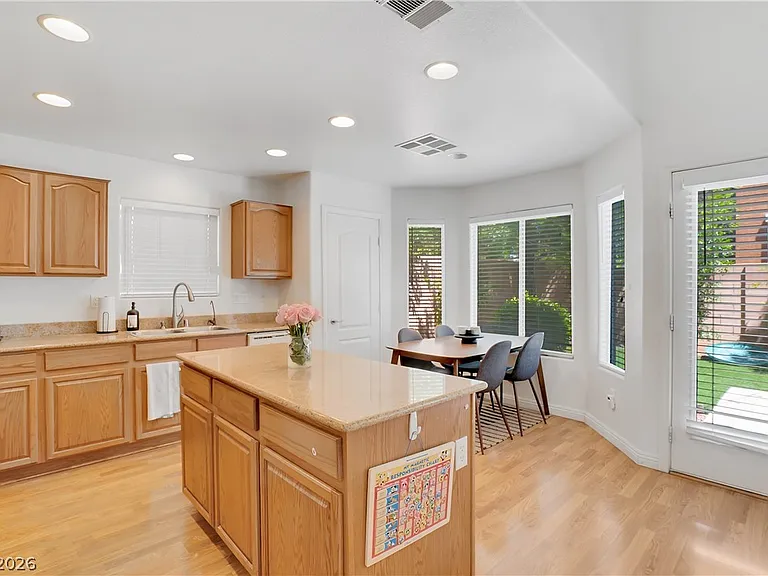 9228 Freedom Heights Ave — Photo 8