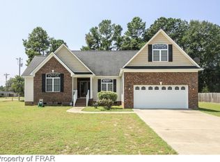 705 Maple Grove Ct, Hope Mills, NC 28348