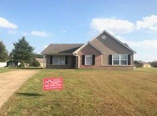 212 W Harmony Dr, Mason, TN 38049