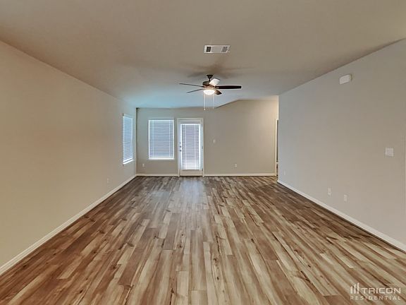 3rd image of 13543 Emerson Way