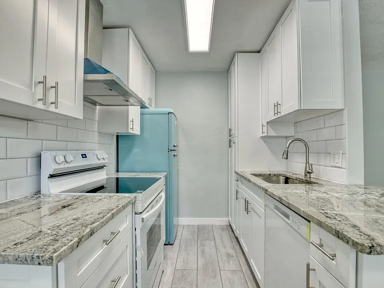 612 2nd Ave S #3 — Photo 11