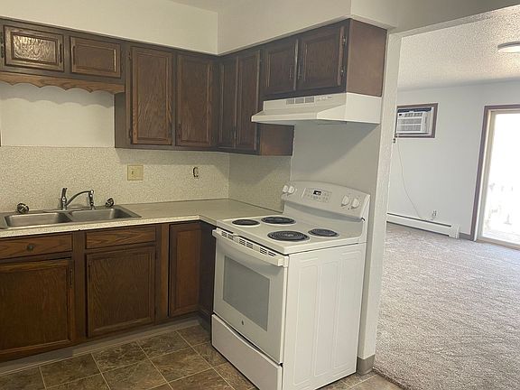 2nd image of 201 1st Ave NE APT 8
