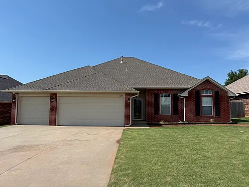 425 Plantation Ter Photo 1