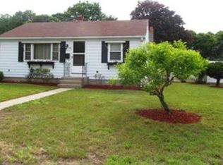 8 River St, Smithfield, RI 02917