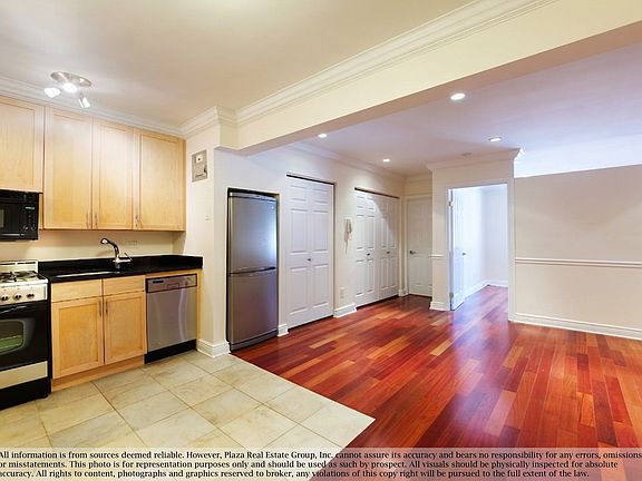 4th image of 1420 York Ave APT 2R