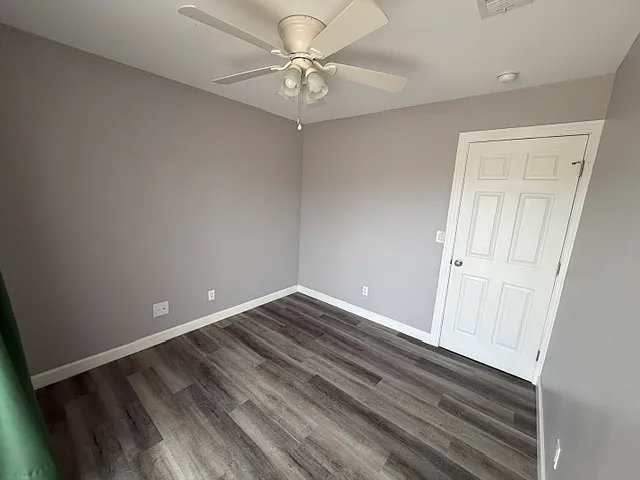 2605 Carleton Ln — Photo 9