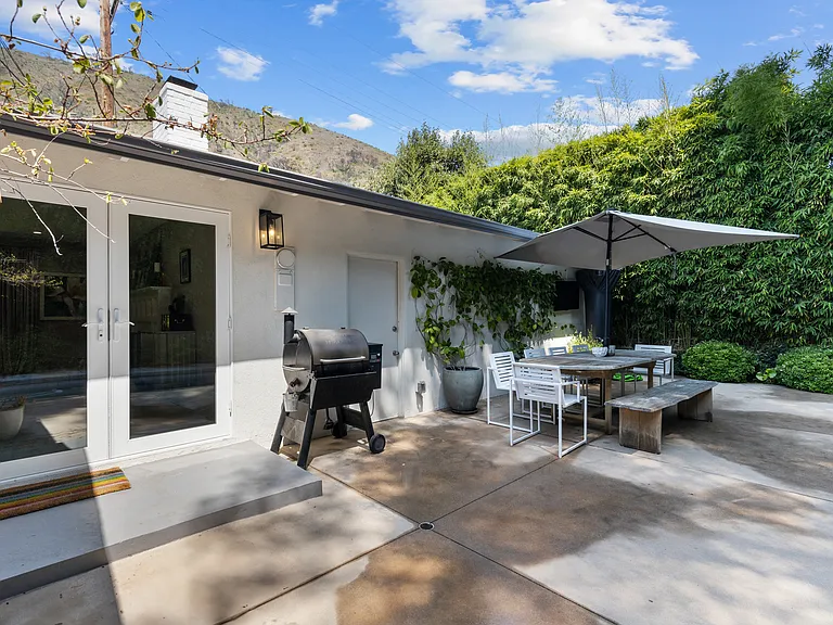 3286 Mandeville Canyon Rd — Photo 26