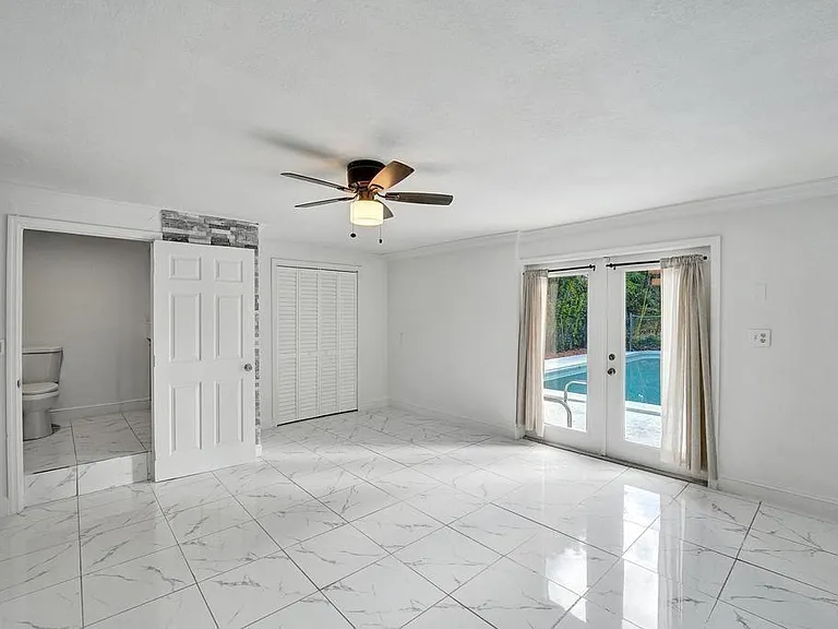 1836 SW 9th Ave — Photo 33