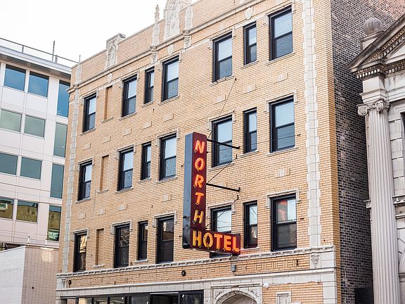 2nd image of 1622 N California Ave #404