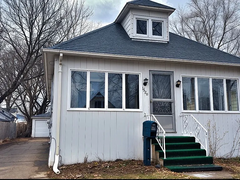 1520 Durand St — Photo 2