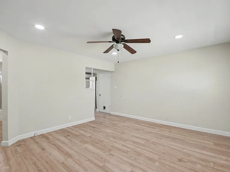 2839 Devonshire Ave #2839 — Photo 13