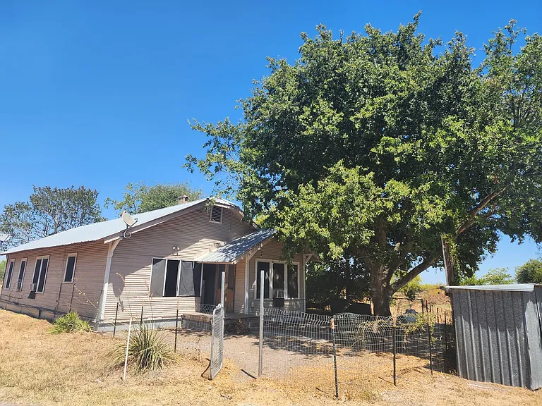 18327 Blake Manor Rd — Photo 15