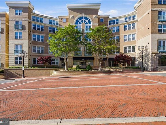 3rd image of 12000 Market St APT 386